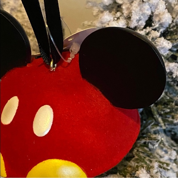 🎄❤️Disney Mickey Mouse Sculptured Ear Hat Ornament - Picture 6 of 9